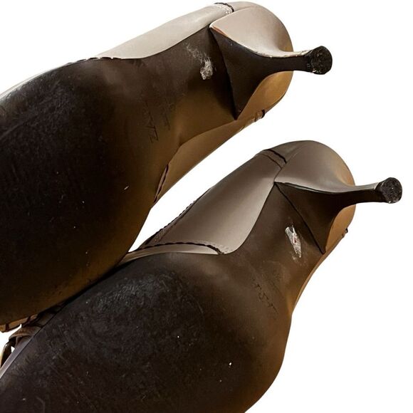 Taupe Zara Women’s Heels size 37 Gold Tone Metal Detail. Contrast Stitching - Picture 13 of 14